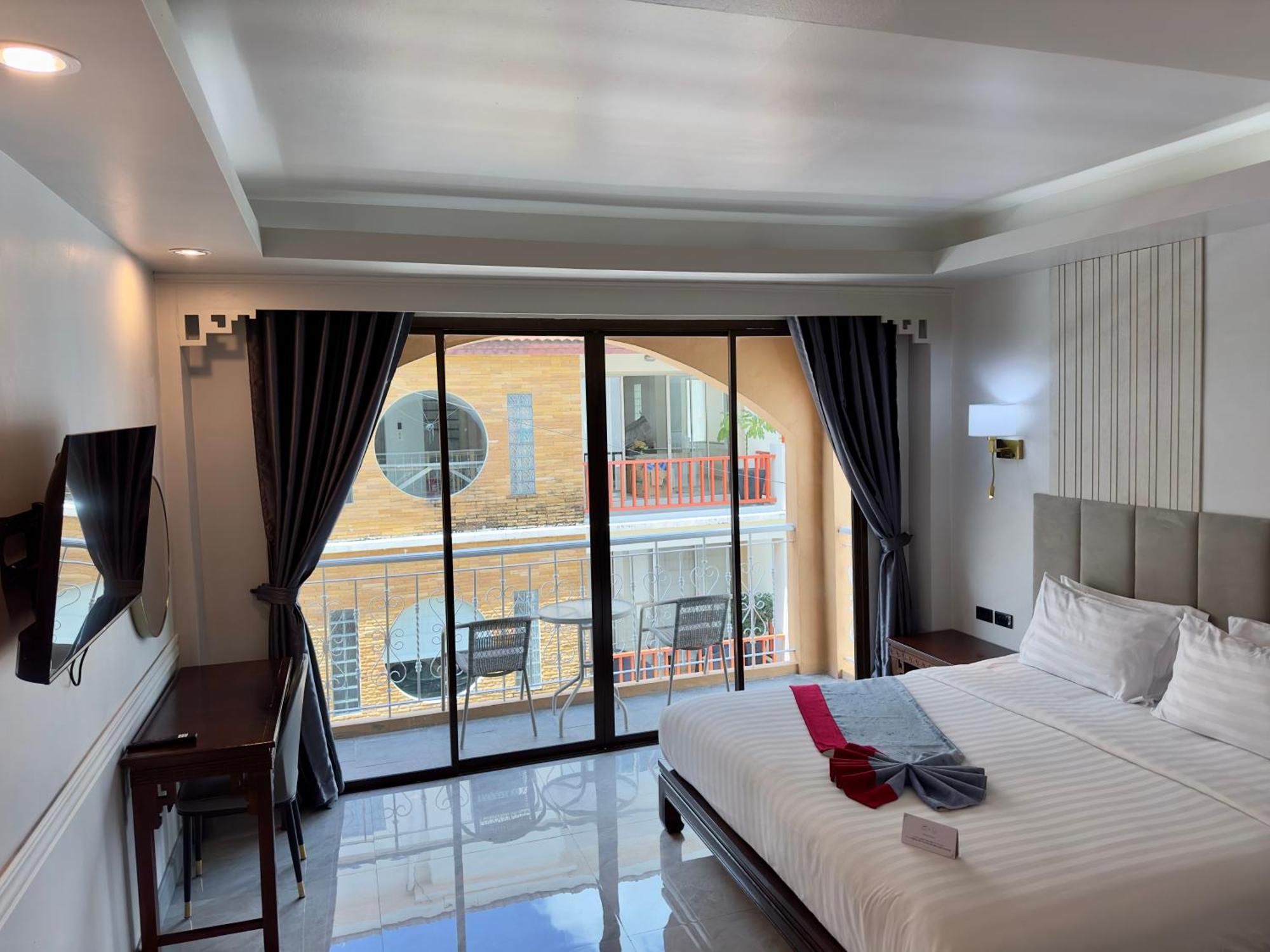 Grand Orlov Apart Hotel Patong Exterior photo